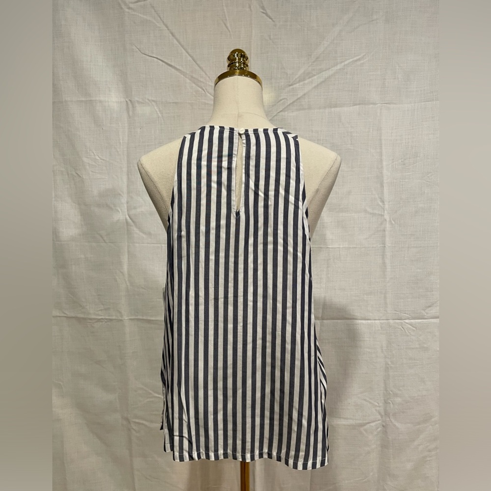 NWT M old navy striped top - Picture 3 of 7